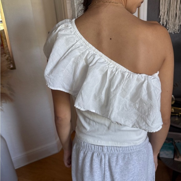 Preowned, Zara White Ruffled Off Shoulder Top, Size Girls 11/12 - Picture 2 of 3